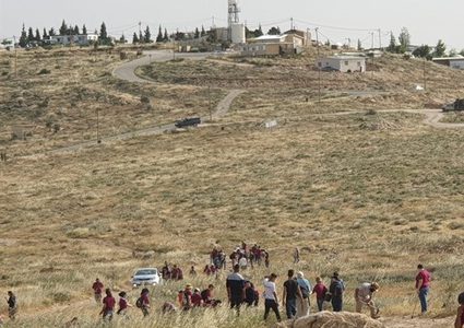 اعتقال أكثر من 20 متضامن وصحفيين جنوب الخليل