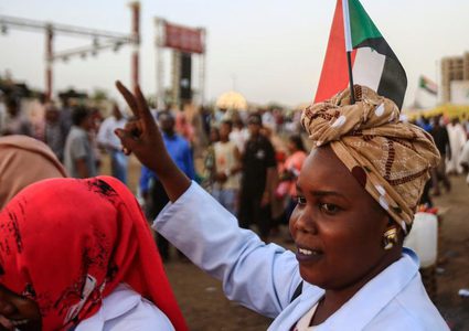 العسكري السوداني يدرس "وثيقة" قوى التغيير.. ورد مكتوب