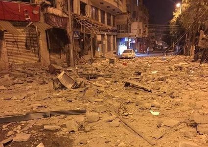 طائرات الاحتلال تدمر عمارة سكنية جديدة وسط غزة