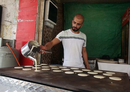 أجواء اليوم الأول من شهر رمضان المبارك في البلدة القديمة بالخليل