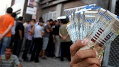 اسرائيل تطالب بخصم جديد على أموال المقاصة الفلسطينية