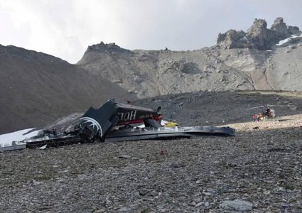 تحطم طائرة شمال المكسيك على متنها 13 شخصًا