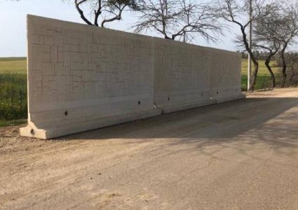 جدار إسرائيلي على حدود غزة بهدف التصدي لـ"لكورنيت"