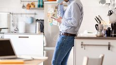 دراسة تحذر : العيش وحيداً يزيد خطورة تعرضك للاضطرابات النفسية!