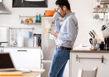 دراسة تحذر : العيش وحيداً يزيد خطورة تعرضك للاضطرابات النفسية!