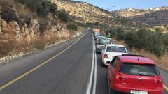 مستوطنون يعرقلون حركة المرور شمال رام الله