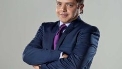 صورة لمحمد هنيدي تثير ضجة في مواقع التواصل.. ما علاقة عمرو دياب؟