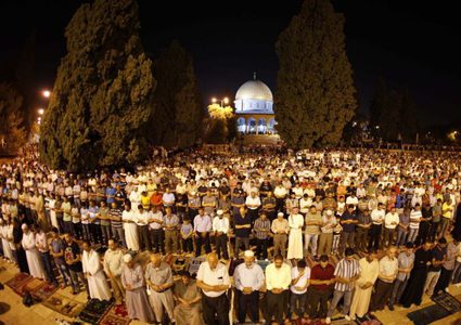 اصابات عقب اعتداء قوات الاحتلال على المصلين في منطقة باب العامود