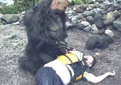 ضحية رامز جلال: نطقتُ الشهادة خوفاً من الغوريللا