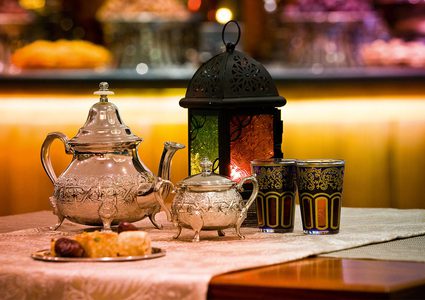 ما أنسب طريقة لكسر الصيام؟