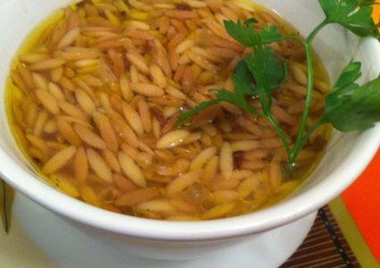 شوربة لسان العصفور على مائدة رمضان