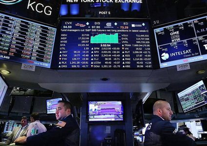 النفط يغلق مستقرا وينهي الأسبوع على انخفاض