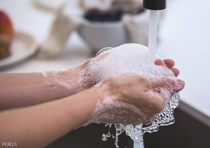10 أشياء "قذرة" يجب غسل اليدين "فورا" بعد لمسها