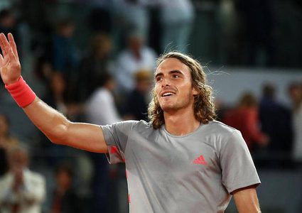 تسيتسيباس يفاجئ نادال ويبلغ نهائي بطولة مدريد