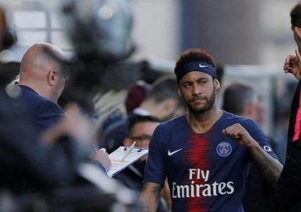 رئيس سانتوس ينصح نيمار بالرحيل لريال مدريد