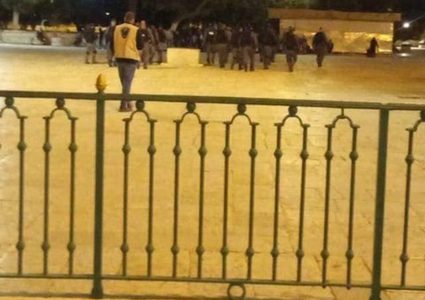 الخارجية تُدين إخراج قوات الاحتلال للمصلين بالقوة من الاقصى
