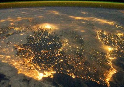 توضيح سبب ظهور شذوذ مدمر في المحيط