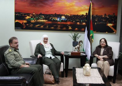 وزيرة الصحة تبحث تعزيز التعاون مع مدير الخدمات الطبية العسكرية