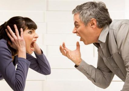 موقع صيني يتيح تأجير أشخاص للمشاجرة بالنيابة عنك