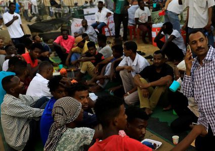 المجلس العسكري بالسودان مجددا: لا فض للاعتصام بالقوة