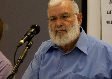 مسؤول إسرائيلي سابق: لا يمكن إخراج حماس من غزة بدون إحتلالها