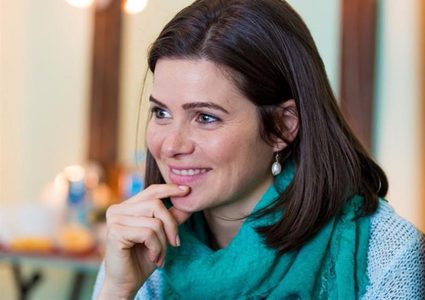 يسرا اللوزي تلجأ إلى الطبيب النفسي بسبب التمثيل