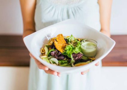 تناول هذه الأطعمة لتحقيق التوازن في مستويات هرموناتك