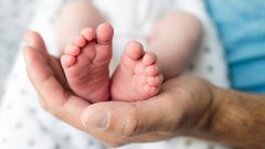 سويسرا.. منع جدة من نشر صور حفيدتها على مواقع التواصل الاجتماعي