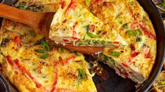 طريقة عمل عجة البطاطس