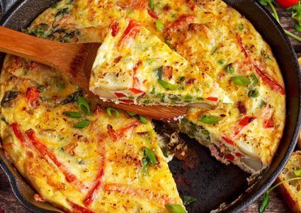 طريقة عمل عجة البطاطس