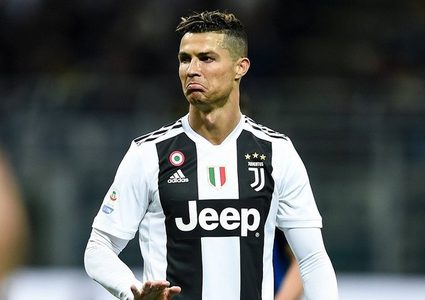 رونالدو ينصح يوفنتوس بإجراء 3 صفقات محددة مع برشلونة