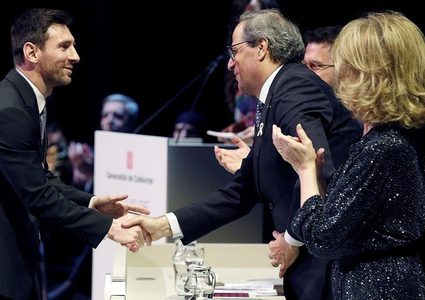 تقليد ميسي أعلى وسام في كتالونيا