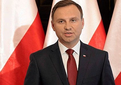رئيس بولندا يشن هجوما شرسا على إسرائيل