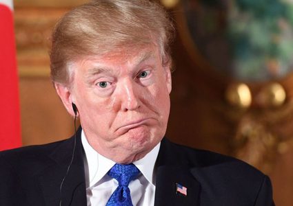 نائب جمهوري يطالب بعزل ترامب