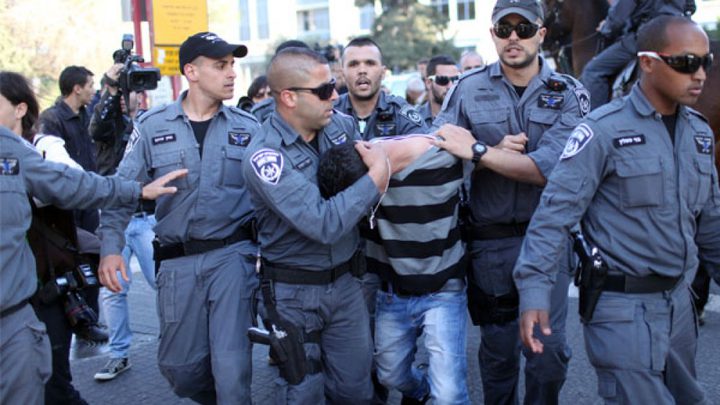 الاحتلال يعتقل فتى من القدس