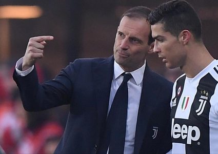 ماذا قال رونالدو لزملائه بعد إقالة أليغري؟