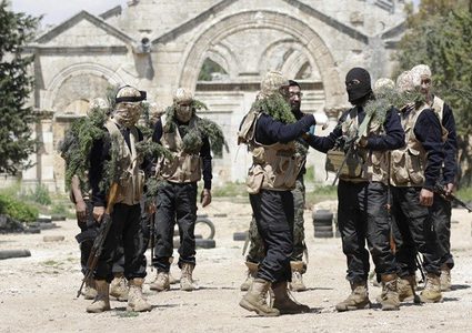 مقتل عسكريين سوريين اثنين بعمليات قصف نفذها مسلحون من إدلب