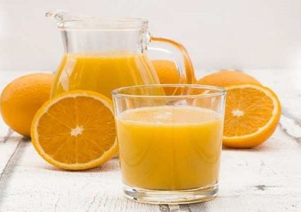 دراسة جديدة تحذر من تناول عصائر الفواكه بكثرة