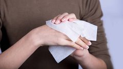 مضار المناديل المبللة