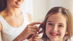 ما هي  أسباب تساقط الشعر عند طفلك ؟