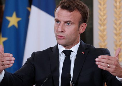 ماكرون يحذر من "مؤامرة" لتفكيك أوروبا