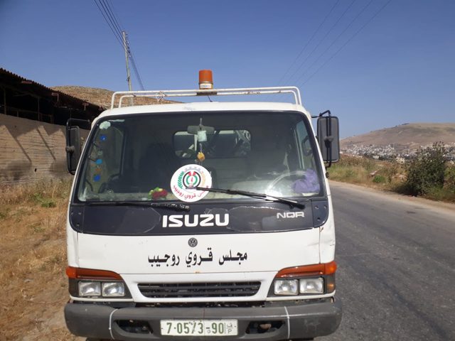 الاحتلال يستولي على شاحنة نفايات شرق نابلس