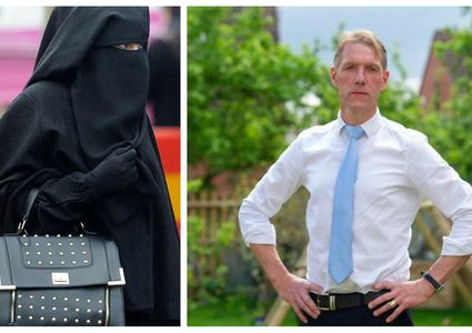 طبيب بريطاني يخضع للتحقيق ويهدد بترك وظيفته