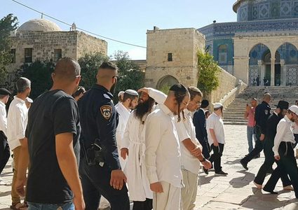 اقتحامات من قبل المستوطنين وجنود الاحتلال للمسجد الأقصى..