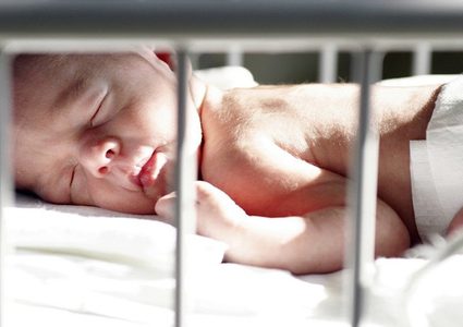 لأول مرة في بولندا.. حامل تنجب 6 توائم!