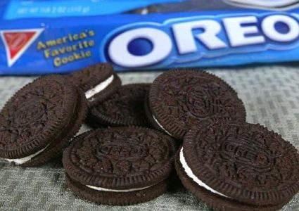 حلال أم حرام : أزمة جديدة يواجهها أشهر بسكويت بالعالم