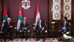 قمة ثلاثية تجمع الرئيس محمود عباس والعاهل الاردني والرئيس العراقي