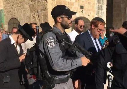 مستوطنون يقتحمون الاقصى بقيادة المتطرف يهودا غليك