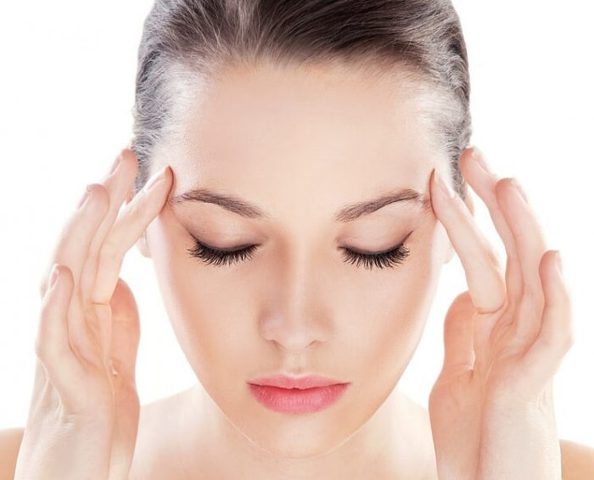 أعراض الصداع العنقودي