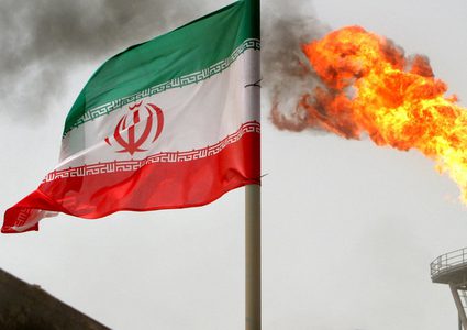 إيران تلجأ لتخزين نفطها مع تهاوي صادراته